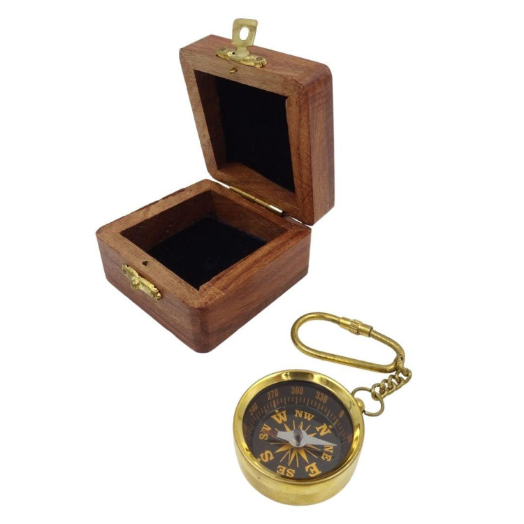 Prívesok na kľúče Kompas, v drevenej krabičke - NI023A