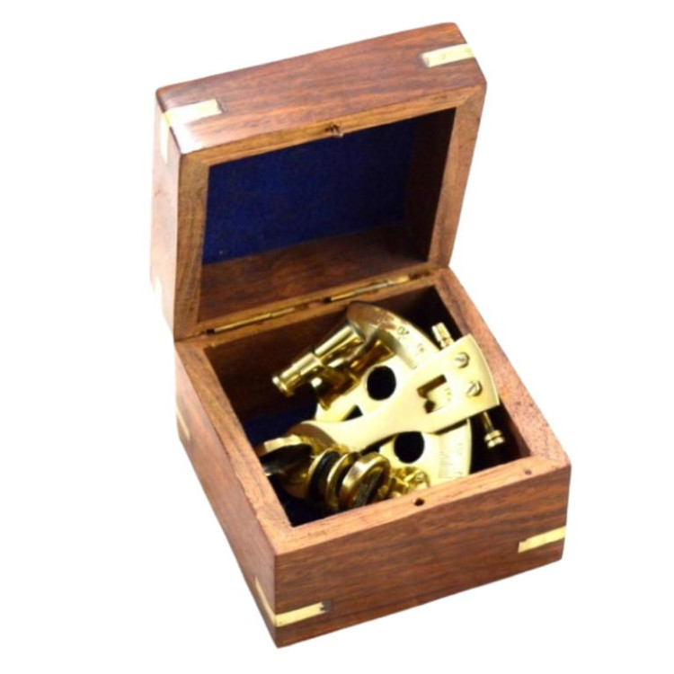 Malý mosadzný sextant v drevenej krabičke - NC1506