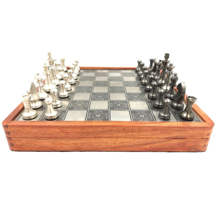 Kovové šachové figúrky - elegantný set pre šachistu - G334B