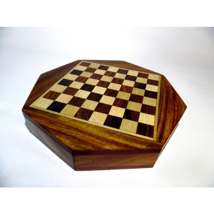 Magnetické šachové figúrky v osemhrannej krabičke - G236