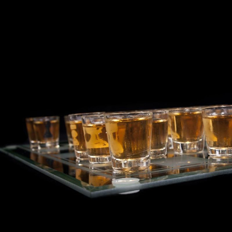 Alkoholové šachy Deluxe